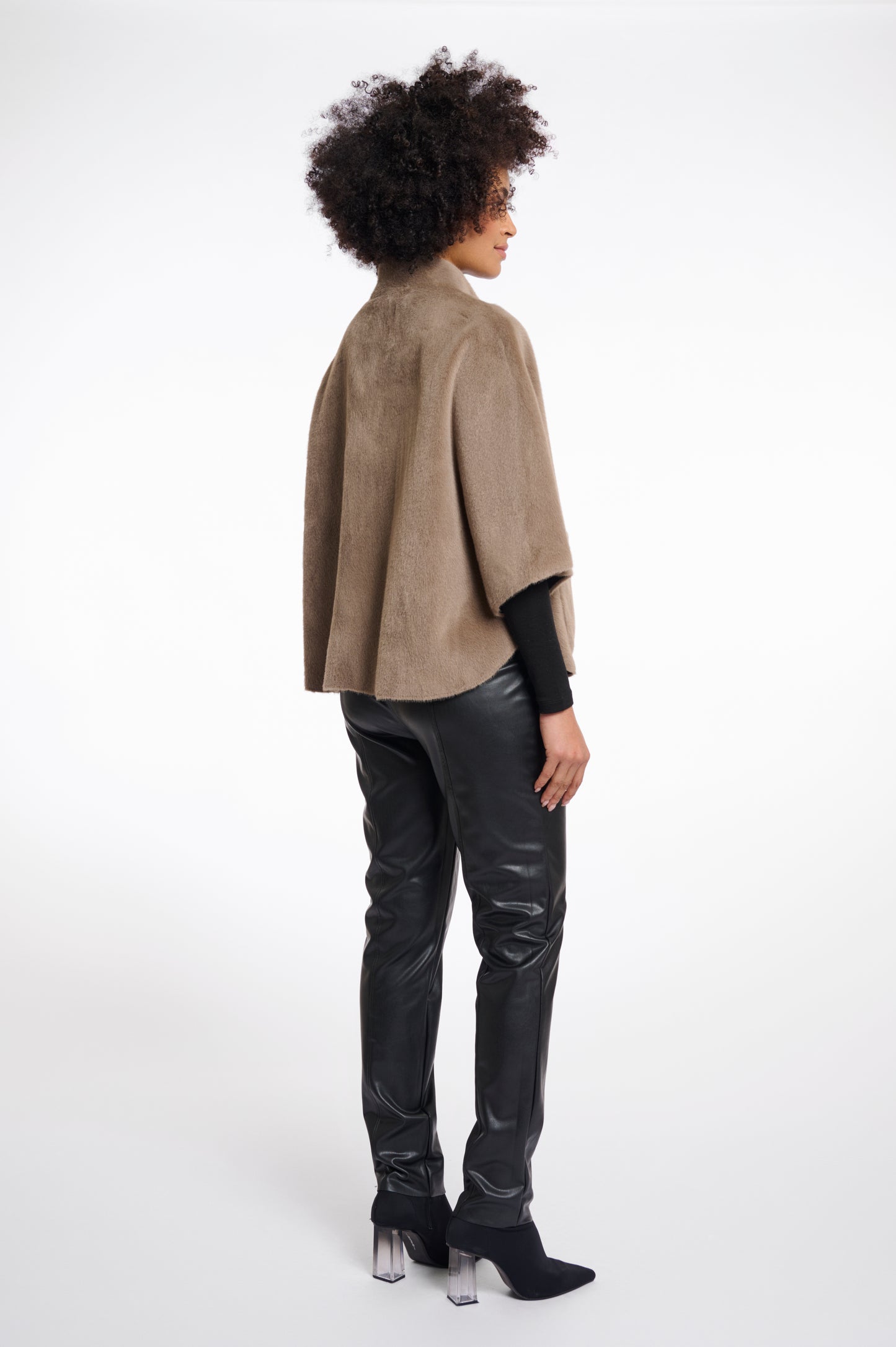 Rino & Pelle Dewi Cape