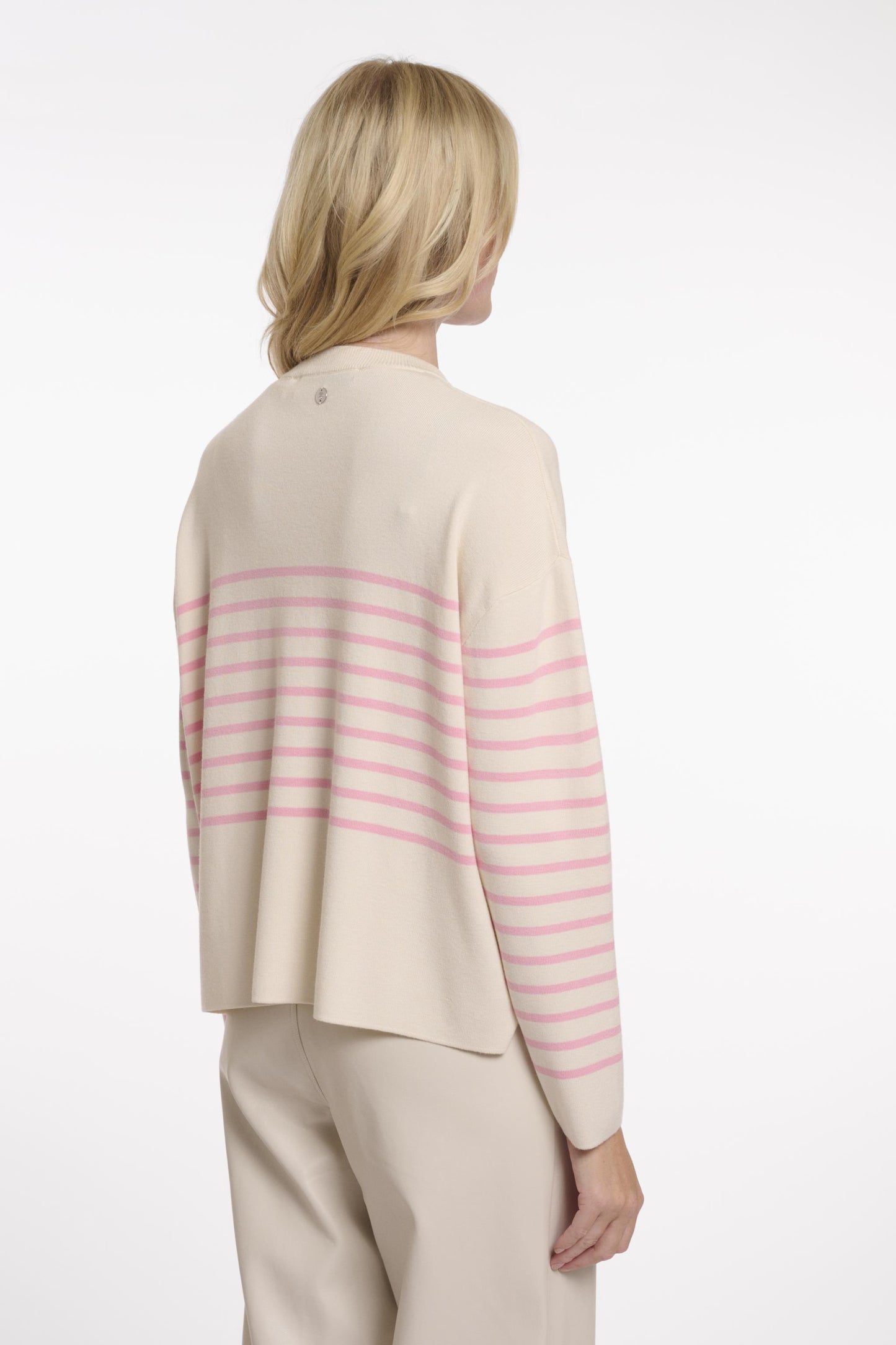 Yelin sweater