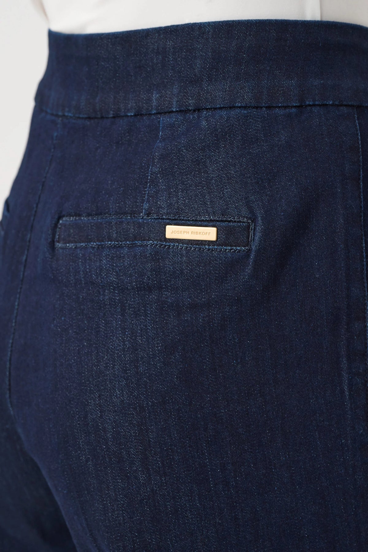 Close-up of waistband and pocket details on Joseph Ribkoff Chloe High-Rise Wide-Leg Jeans in Dark Denim Blue, style 263903