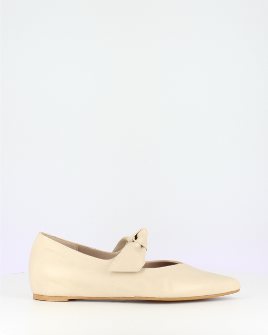 A-3840 flat