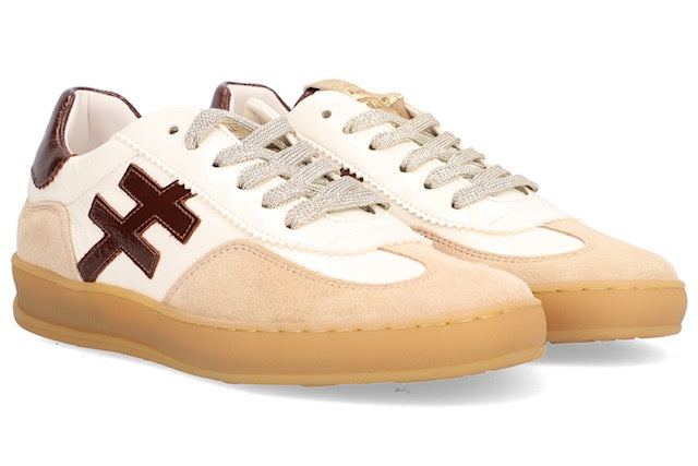 A032 trainer ss26