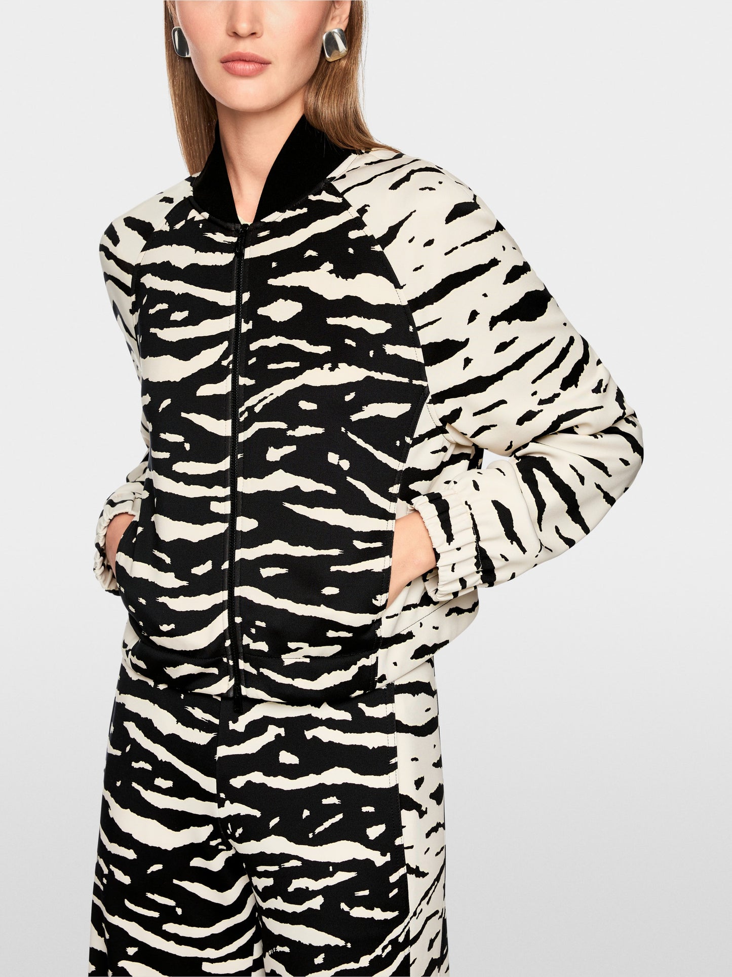 AS31.04J03 jacket