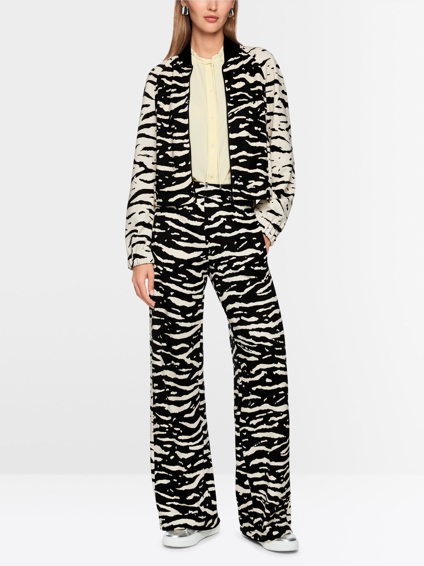 AS31.04J03 jacket