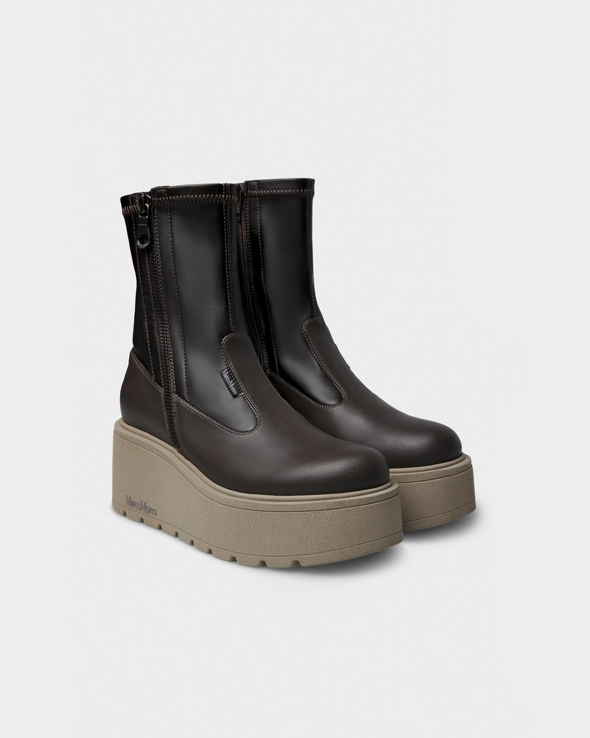 Contrast Boot