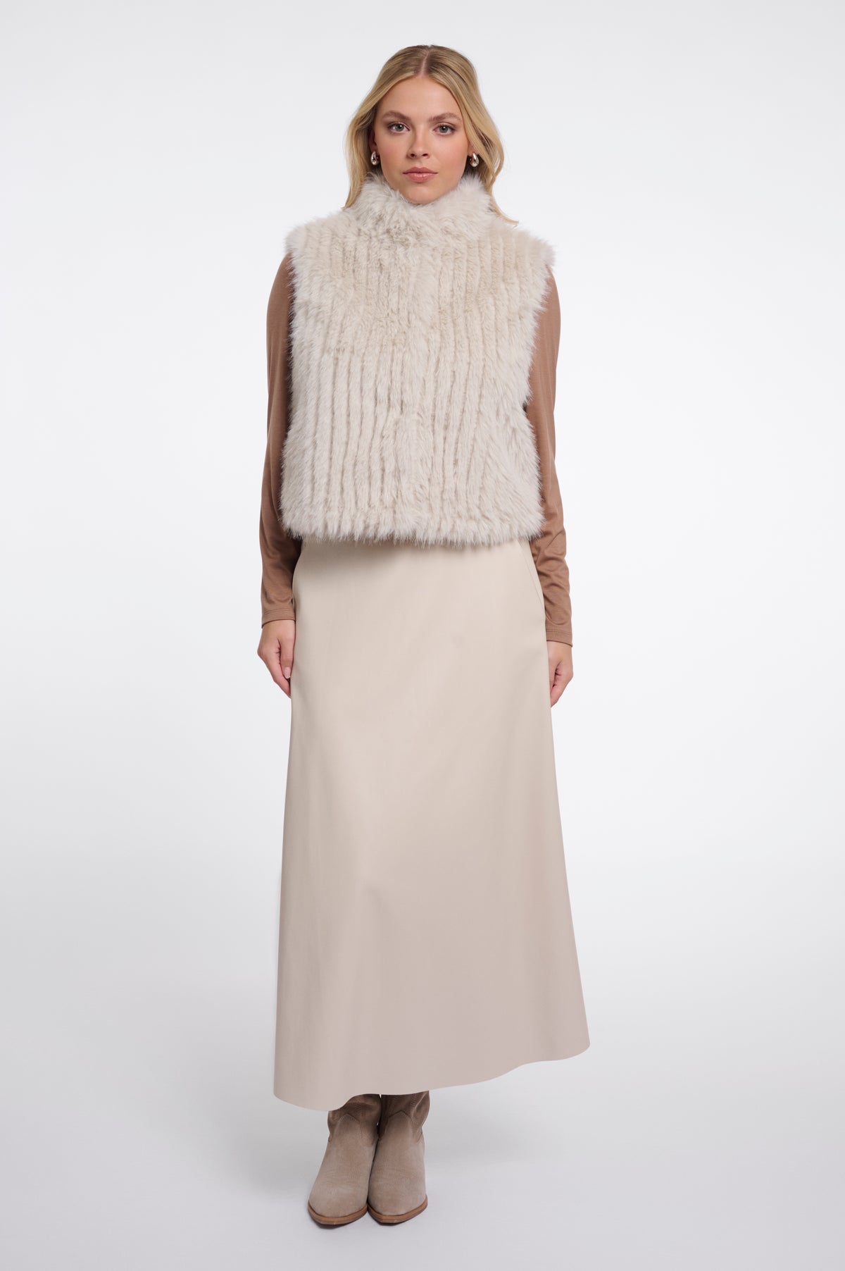 Rino & Pelle Dava Waistcoat showing short faux fur silhouett
