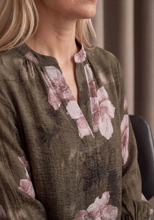I SAY Ane Khaki Flowerdream blouse styled on model