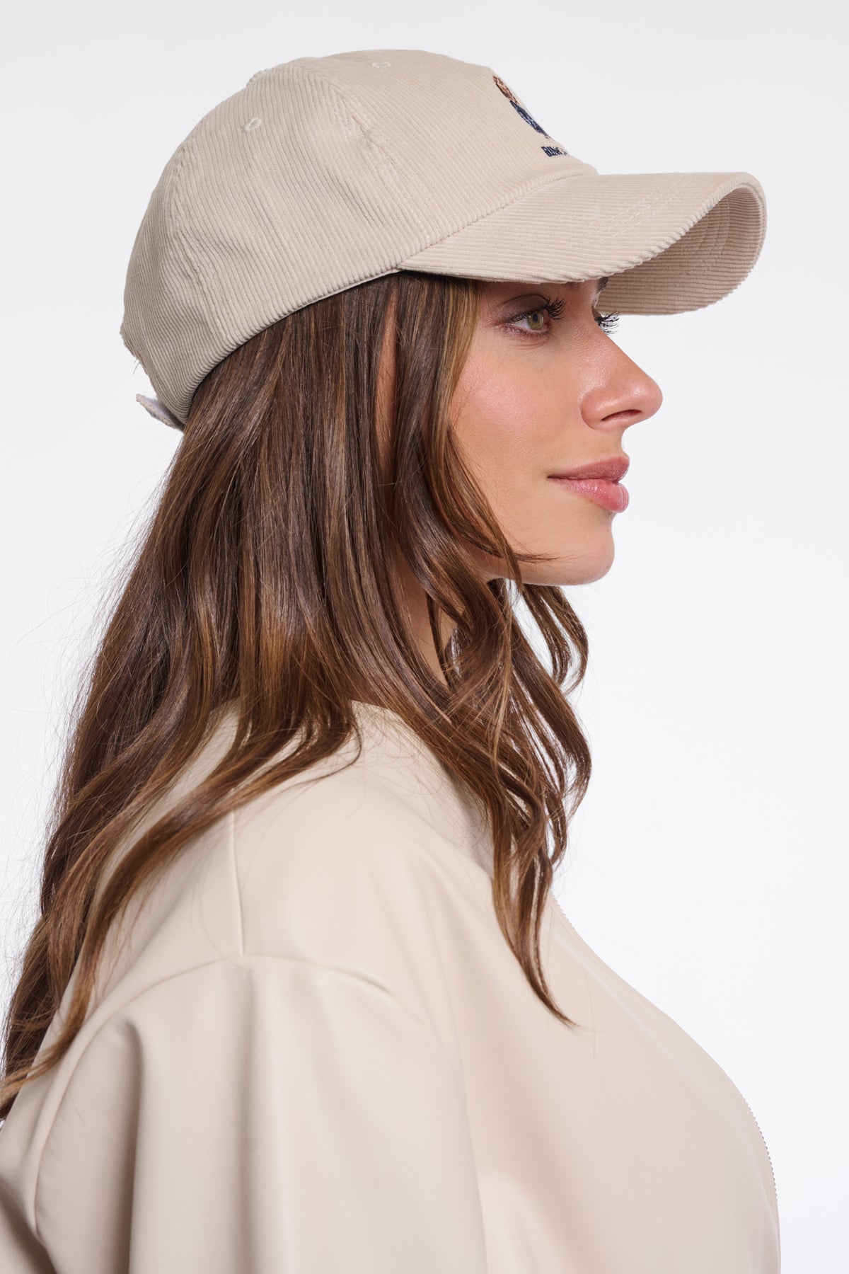 Rino & Pelle Jimmy Cap Beige side view