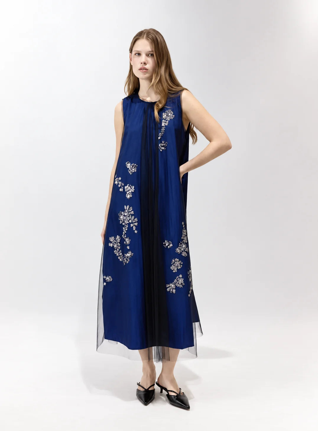 Psophia long Tulle Dress in Night