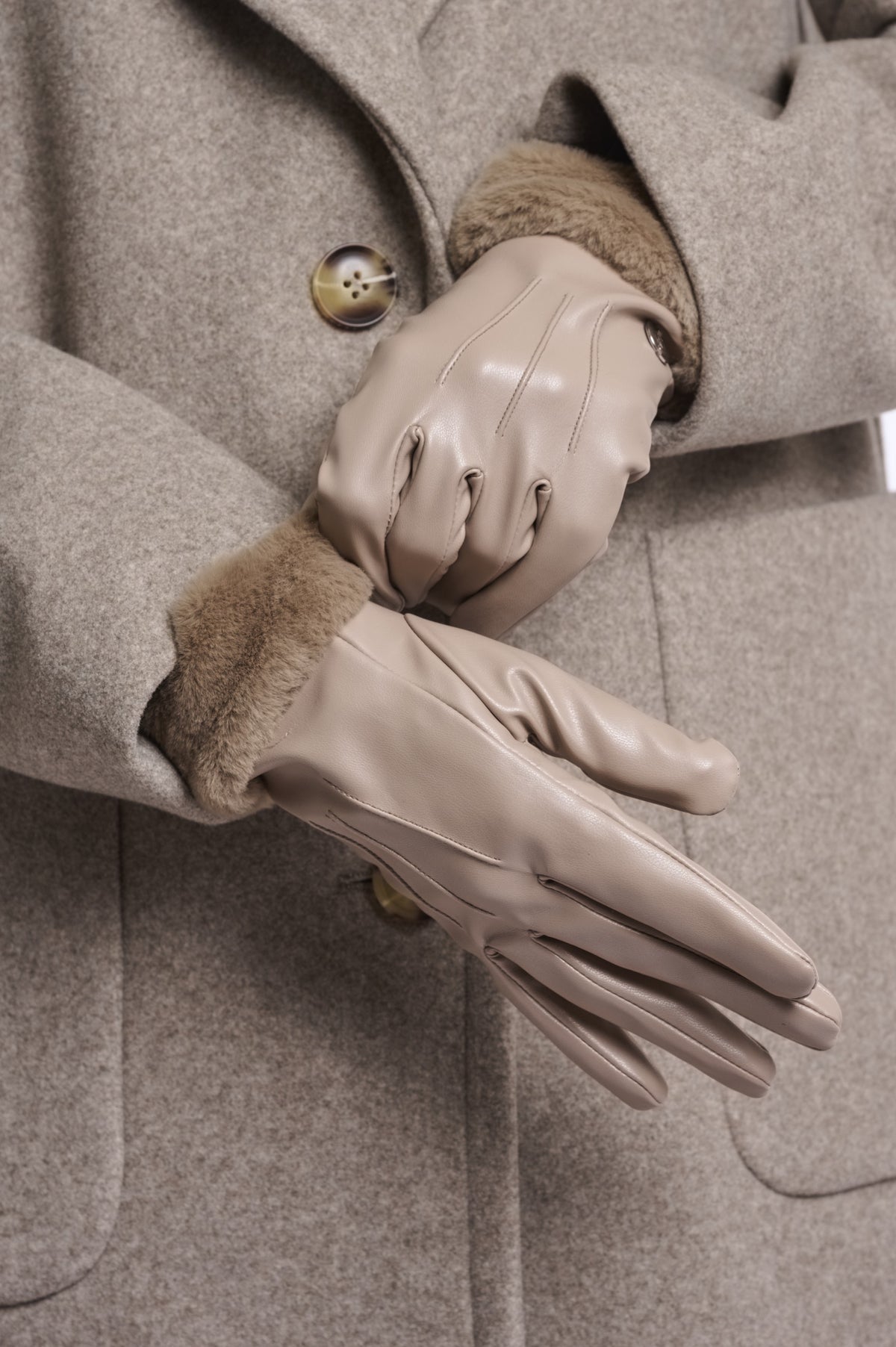 Rino & Pelle pearl taupe winter gloves with faux fur