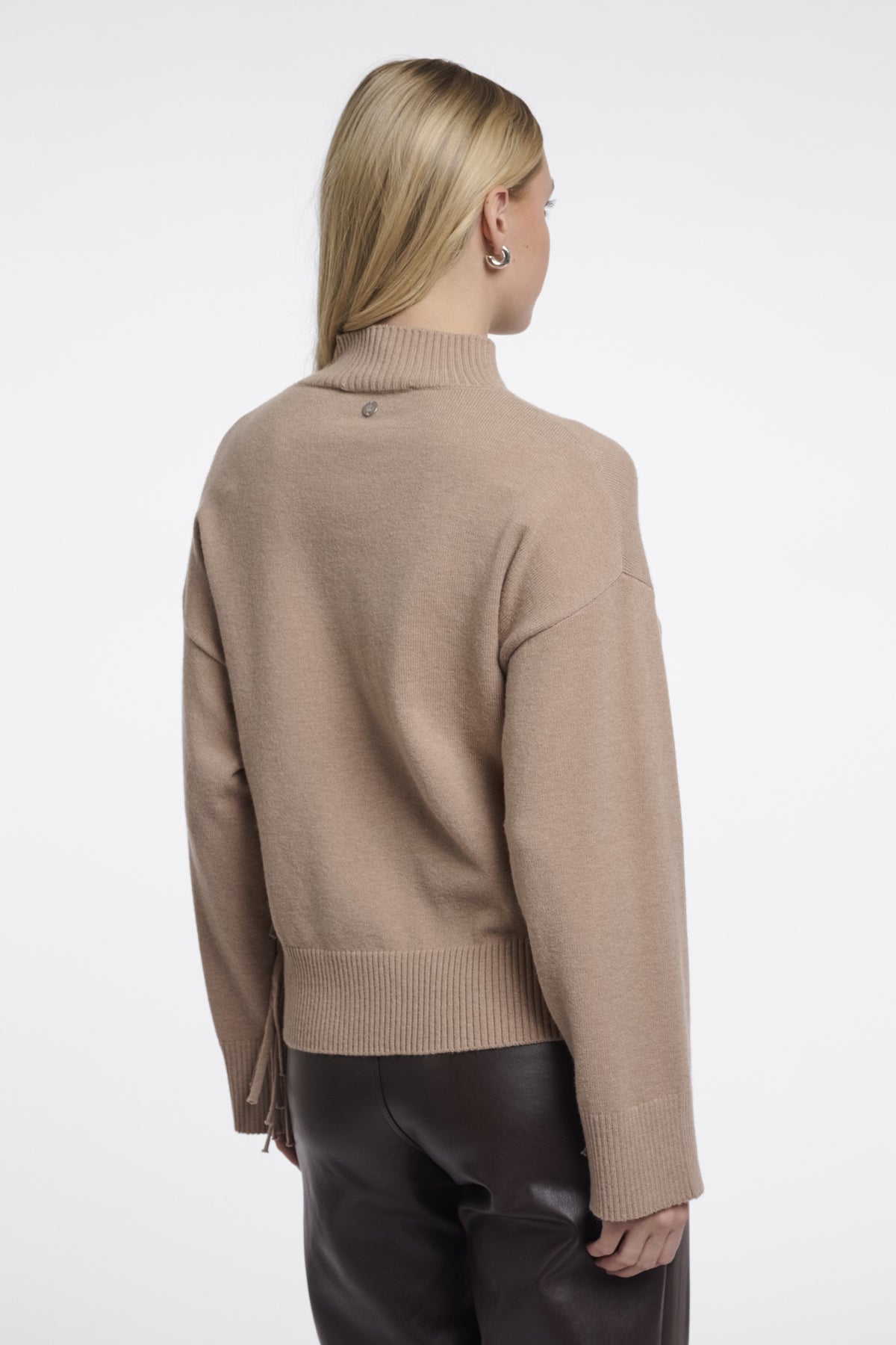 Rino & Pelle Melis Dusty Oat knit back view