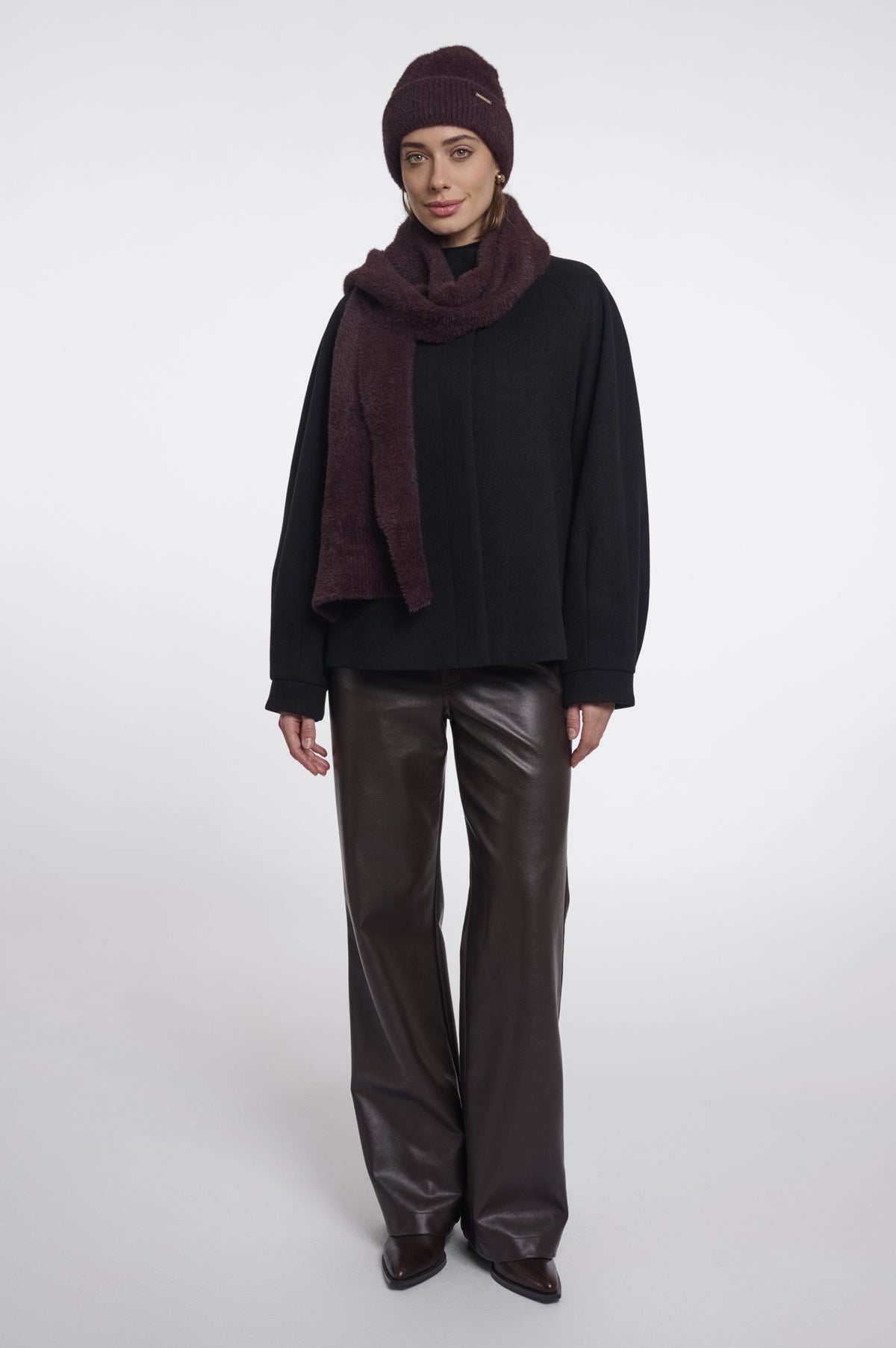 Rino & Pelle Otus fudge cloak winter scarf