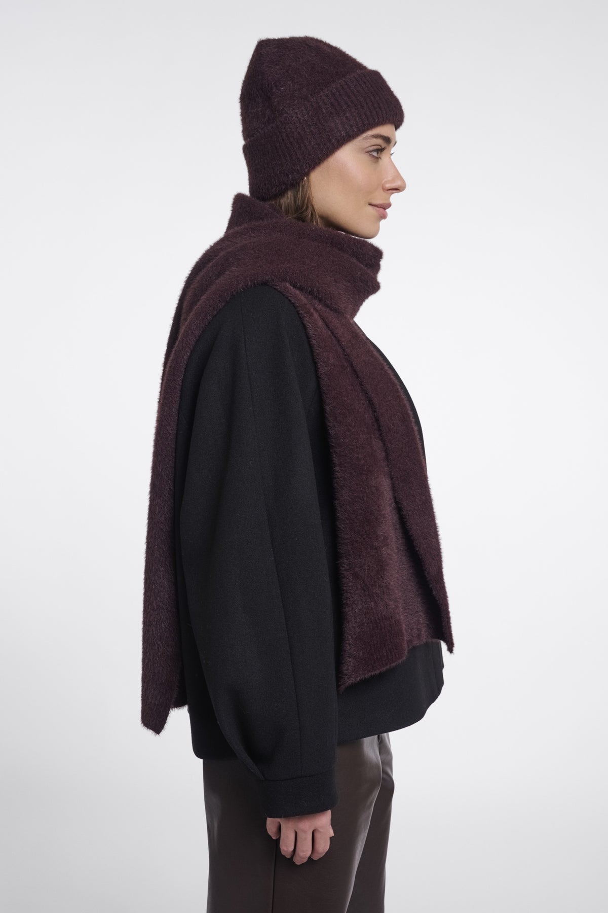 Rino & Pelle Otus soft neutral scarf fudge cloak