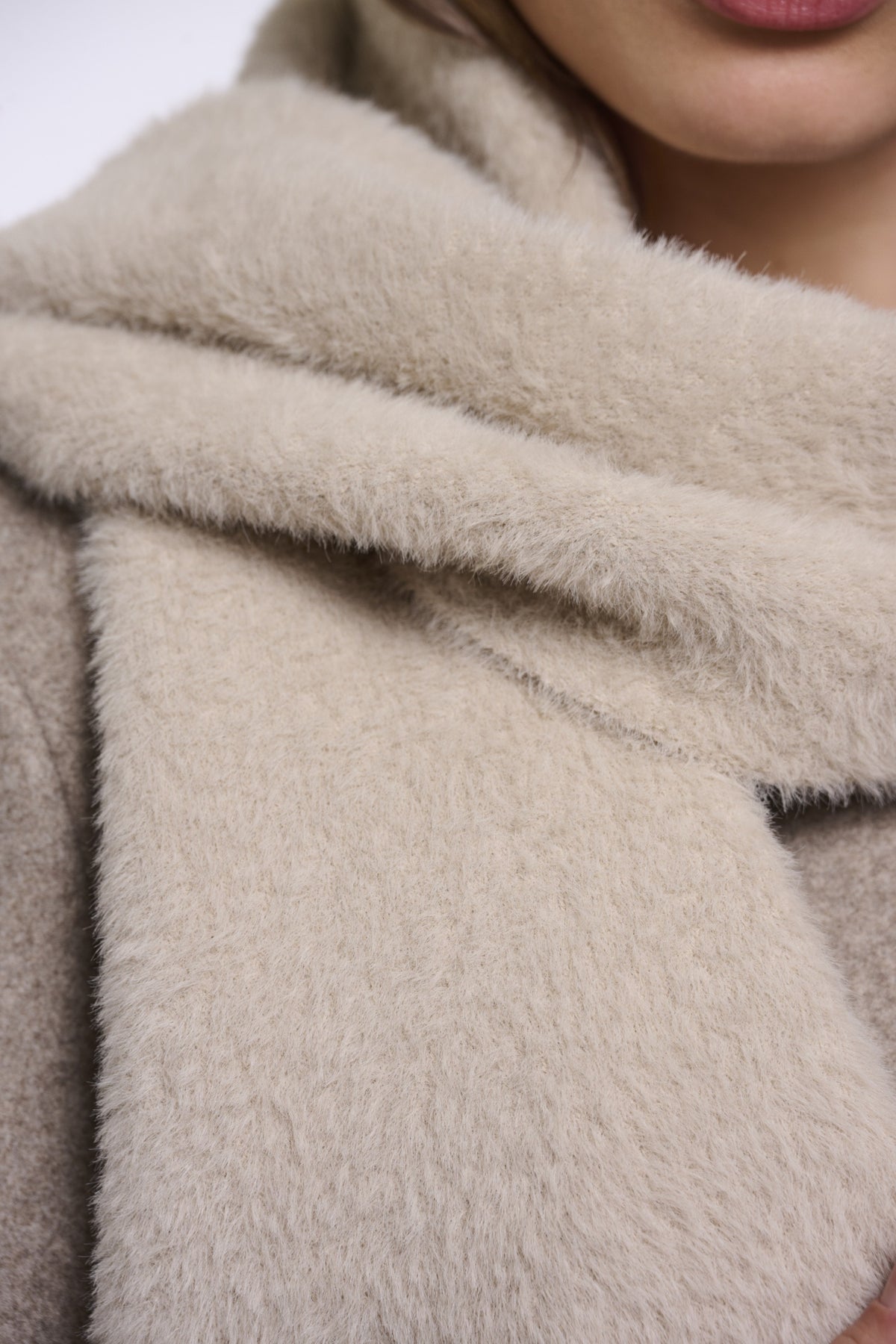 Rino & Pelle Otus cosy winter accessory stone