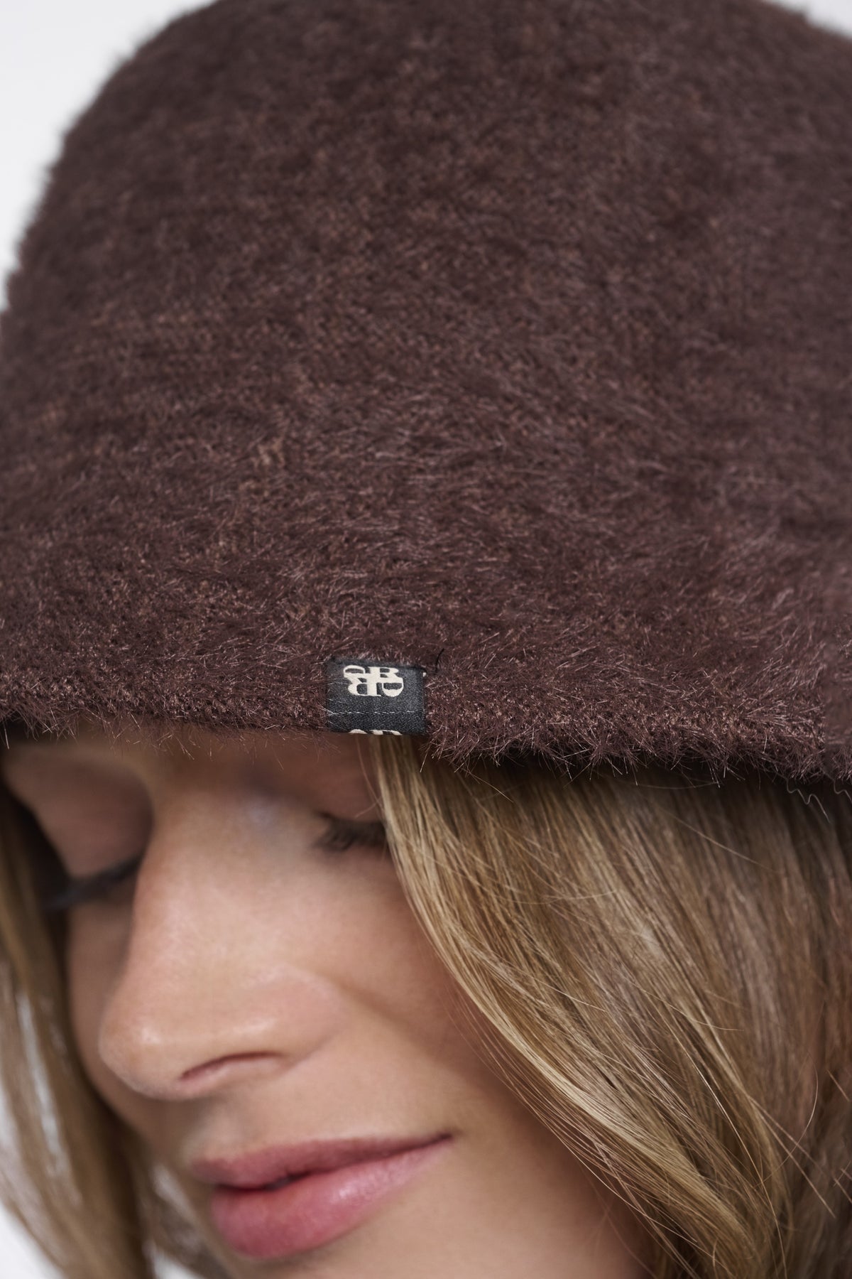 Rino & Pelle Sabeau soft knitted accessory