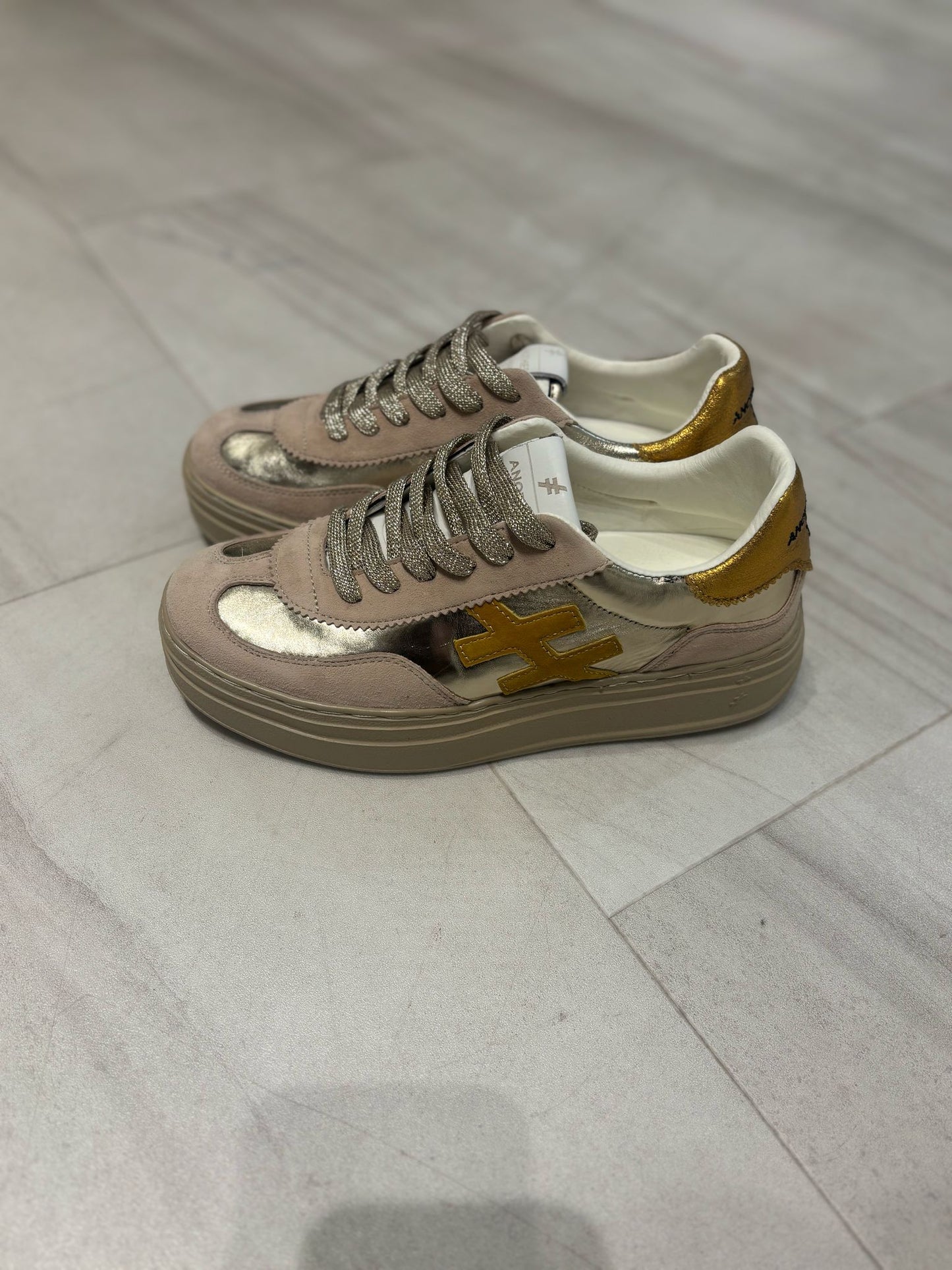 Another Trend Platform Trainers