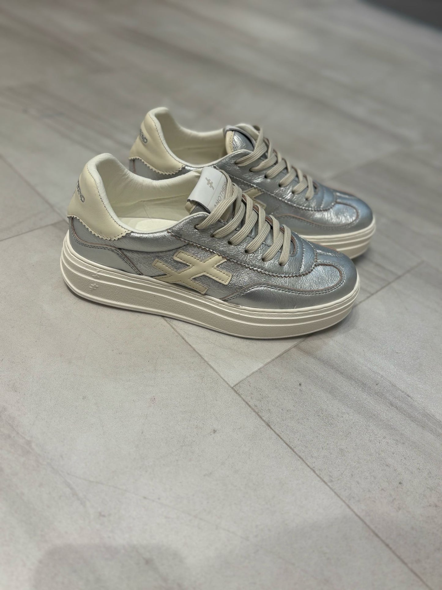 Another Trend Platform Trainers