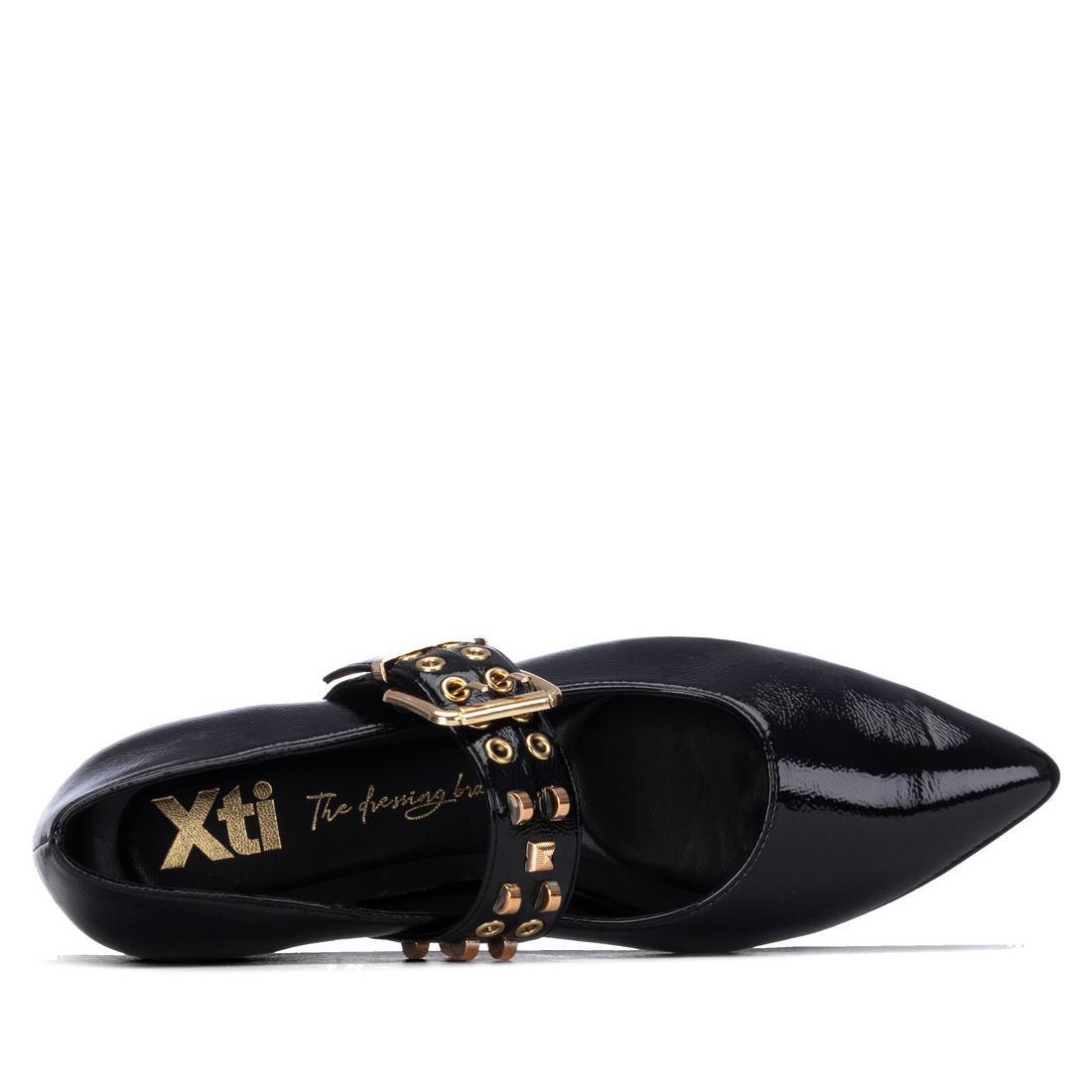 Top view of XTI 14641801 Black loafer showing upper and fastening
