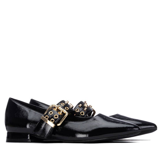 XTI Loafer style 14641801 in Black side profile