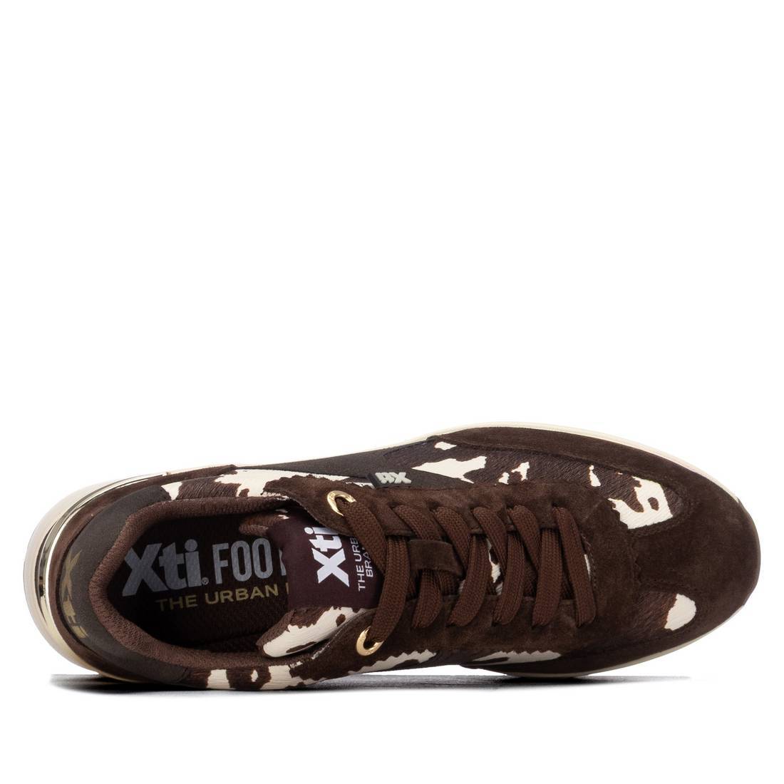 Top view of XTI 14636701 Brown wedge sneaker showing upper and fastening