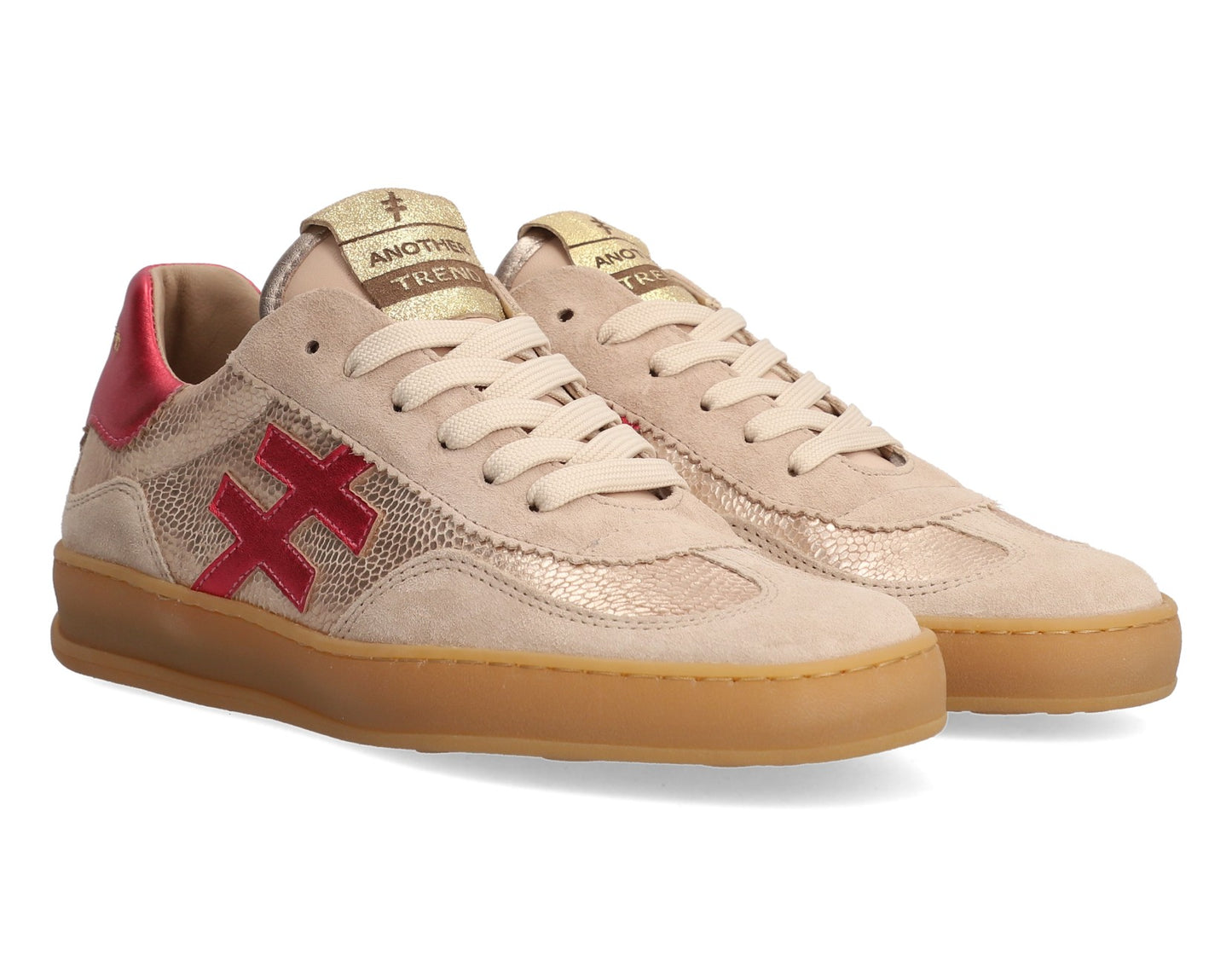 A032 trainer ss26