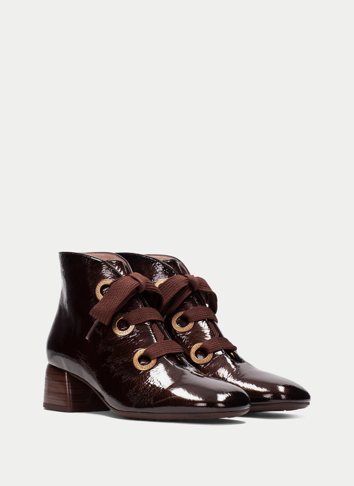 Hispanitas Varsovia Ankle Boot in Chocolate front view