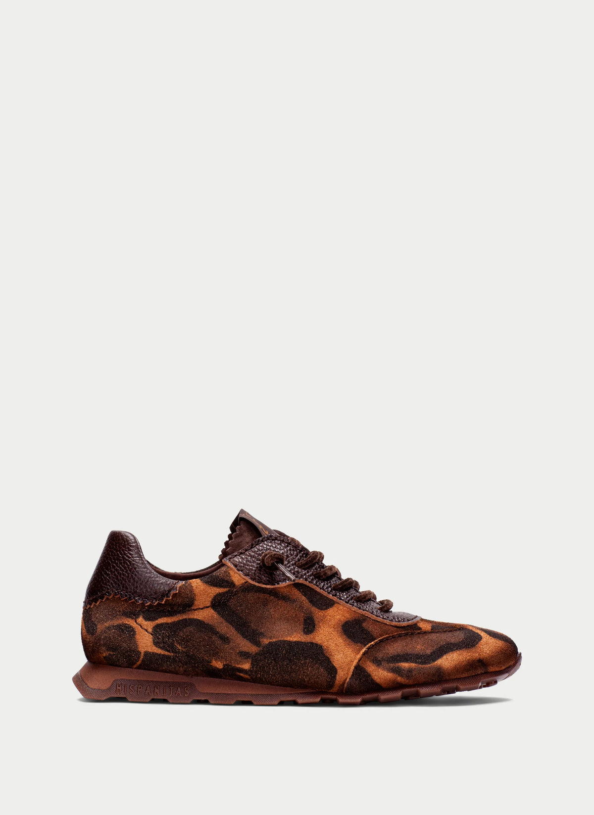 Zinnia Giraffe Trainer