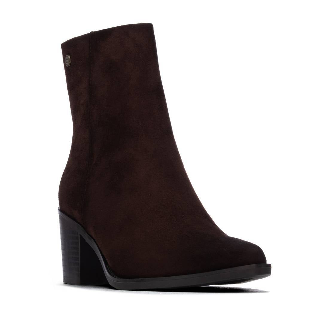 XTI Ankle Boot 14650902 in Brown three-quarter front view